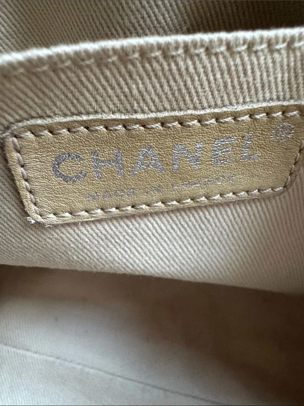 CHANEL Quilted Shoulder Bag in Metallic Gray